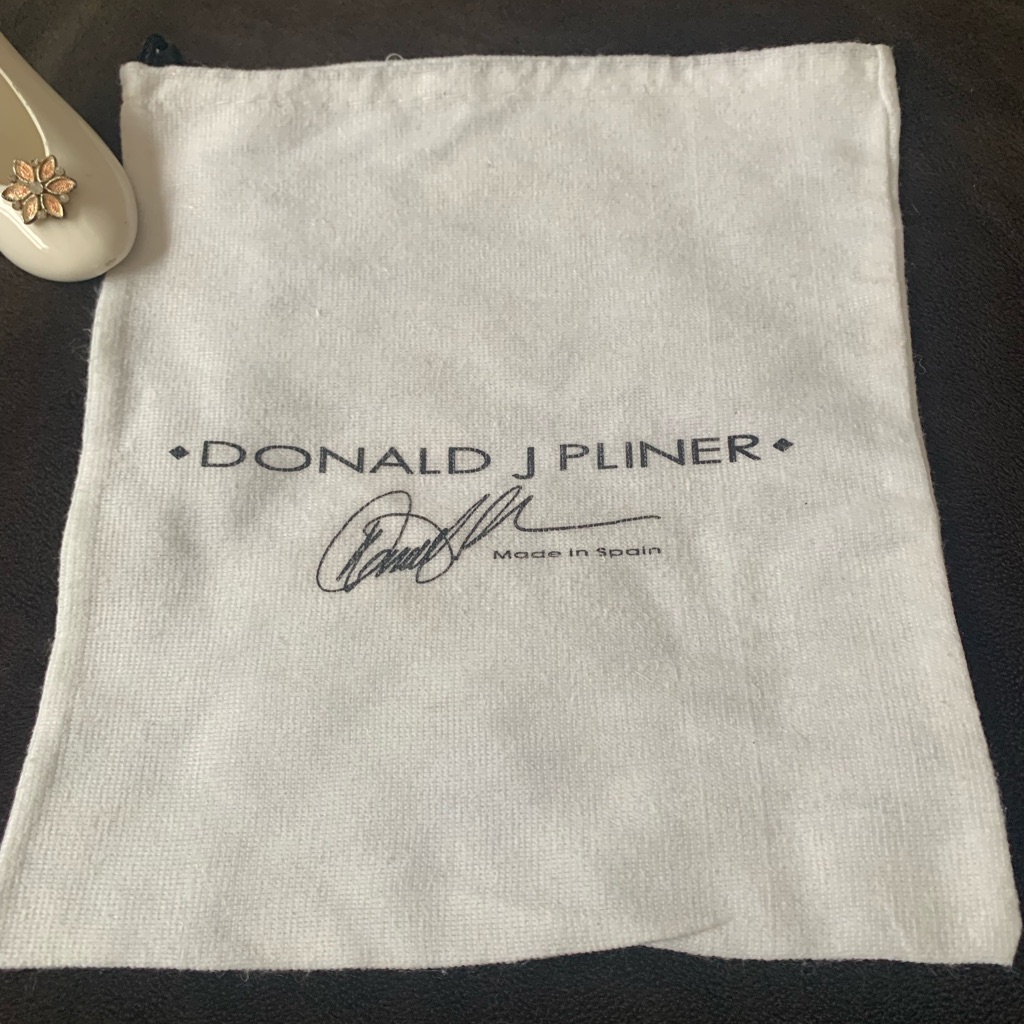 Donald J. Pliner Smaller Drawstring Off White Dust Bag Vguc